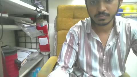 Snapshot of robertsalia220 chatting on 02/25/25, 11:19 Robertsalia online show from 02/25/25, 11:19