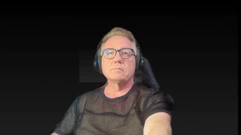 RobertTheRabbit online show from 09/21/25, 09:22