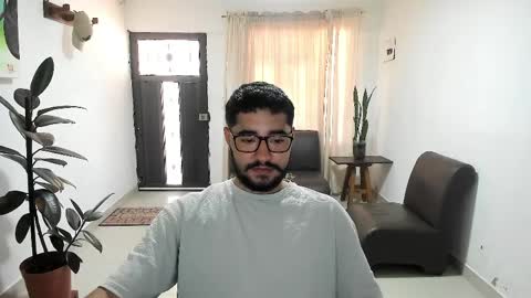 roberx_12 online show from 04/12/26, 04:45