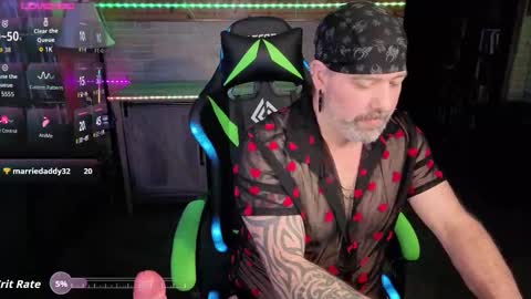 Snapshot of robi_df chatting on 12/16/25, 01:54 robi_df online show from 12/16/25, 01:54