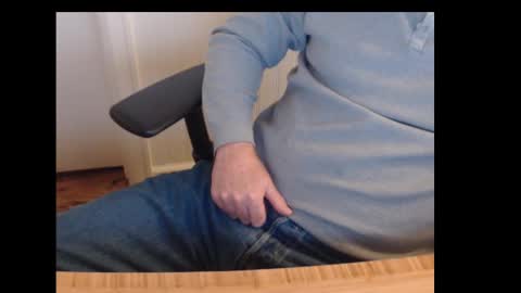 robidan6923 online show from 01/31/25, 06:47