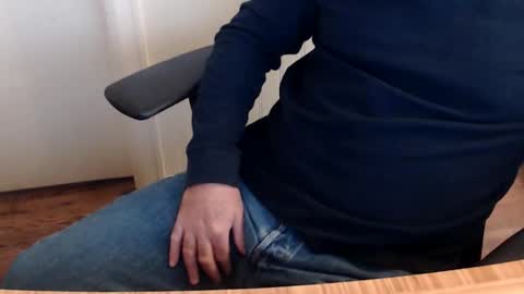 robidan6923 online show from 10/28/25, 02:31