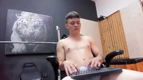 Snapshot of robinlion91 chatting on 07/07/26, 12:02 robinlion91 online show from 07/07/26, 12:02