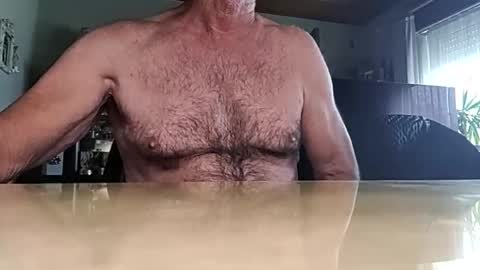 Snapshot of robke1966 chatting on 09/27/25, 07:02 robke1966 online show from 09/27/25, 07:02