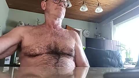 Snapshot of robke1966 chatting on 02/21/26, 08:04 robke1966 online show from 02/21/26, 08:04