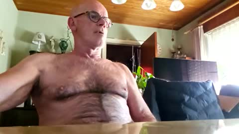 Snapshot of robke1966 chatting on 03/03/26, 07:25 robke1966 online show from 03/03/26, 07:25