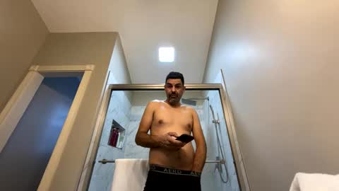 roblatino12 online show from 02/01/25, 10:02