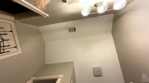 roblatino12 online show from 02/11/25, 10:18