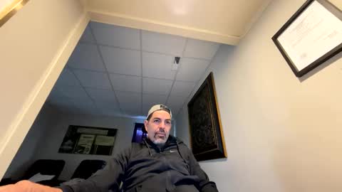 roblatino12 online show from 02/17/25, 03:20