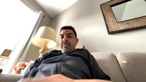 roblatino12 online show from 02/18/25, 01:55