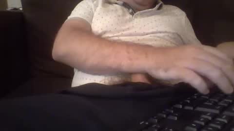 Snapshot of robmutant chatting on 02/18/25, 05:31 robmutant online show from 02/18/25, 05:31