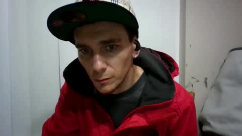 Snapshot of robwit8 chatting on 12/28/24, 07:33 Rob witha 8 online show from 12/28/24, 07:33