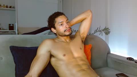 roby_millerr online show from 03/04/25, 06:18