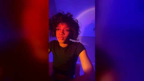 Snapshot of robynthegoddess chatting on 02/18/26, 11:01 robynthegoddess online show from 02/18/26, 11:01