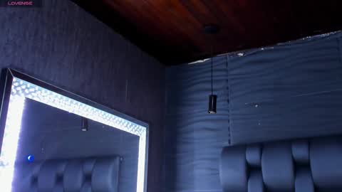 rocco_santos online show from 11/19/25, 01:05