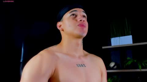 rocco_santos online show from 04/04/26, 05:54