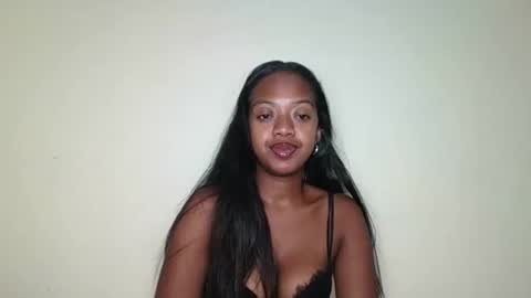 Snapshot of rochellinah chatting on 05/19/26, 02:29 rochellinah online show from 05/19/26, 02:29