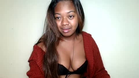 Snapshot of rochellinah chatting on 07/02/26, 10:49 rochellinah online show from 07/02/26, 10:49