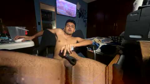 Snapshot of rockdrigo31 chatting on 11/18/25, 06:18 rockdrigo31 online show from 11/18/25, 06:18