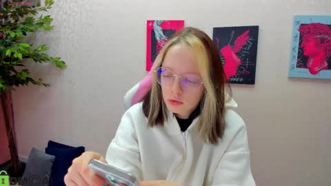 Snapshot of rockett_bunny chatting on 12/14/25, 12:38 Rockett online show from 12/14/25, 12:38