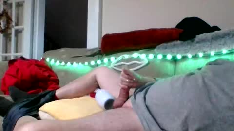 Snapshot of rockinghard7 chatting on 01/08/26, 07:27 cum mature edging daddy cock online show from 01/08/26, 07:27