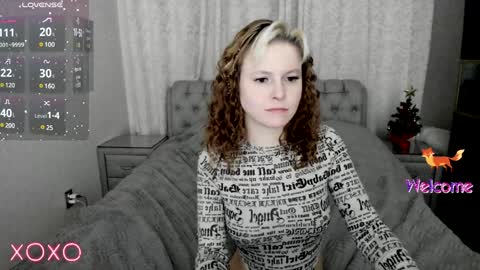 Snapshot of rocky_foxy chatting on 01/25/25, 01:43 Rockel online show from 01/25/25, 01:43