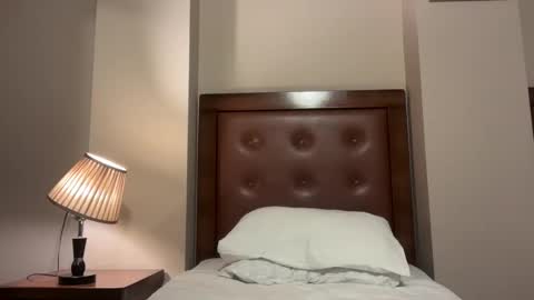 rockybee1 online show from 10/29/25, 11:17