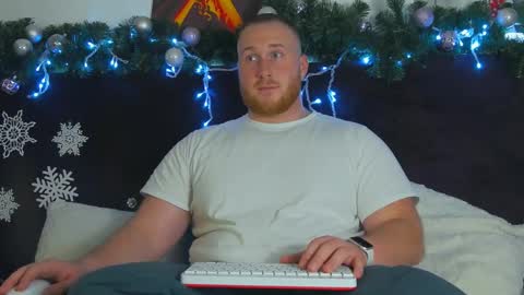 Snapshot of roddy_riss chatting on 12/19/24, 02:46 Roddy online show from 12/19/24, 02:46