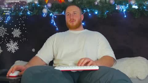 Snapshot of roddy_riss chatting on 12/29/24, 01:49 Roddy online show from 12/29/24, 01:49