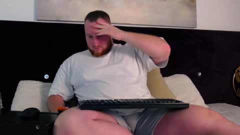 Snapshot of roddy_riss chatting on 11/28/25, 01:03 Roddy online show from 11/28/25, 01:03