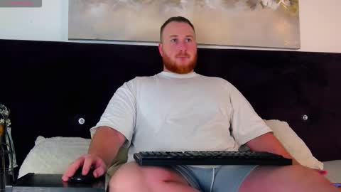 Snapshot of roddy_riss chatting on 12/04/25, 05:28 Roddy online show from 12/04/25, 05:28