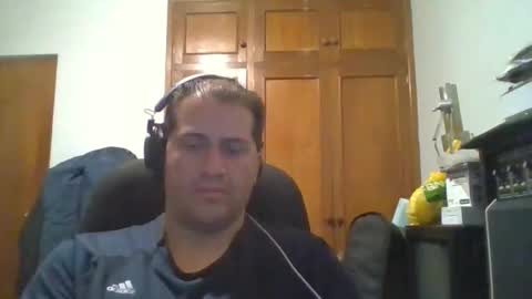 Snapshot of rodfer chatting on 12/19/25, 08:32 Rodfer online show from 12/19/25, 08:32