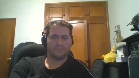 Snapshot of rodfer chatting on 12/23/25, 08:34 Rodfer online show from 12/23/25, 08:34