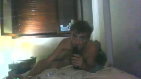 Snapshot of rodrigomolero1982 chatting on 02/26/26, 02:32 rodrigomolero1982 online show from 02/26/26, 02:32