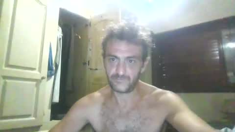 Snapshot of rodrigomolero1982 chatting on 03/05/26, 11:34 rodrigomolero1982 online show from 03/05/26, 11:34