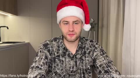 Snapshot of rodrigoveira chatting on 12/22/24, 11:20 Rodrigo online show from 12/22/24, 11:20