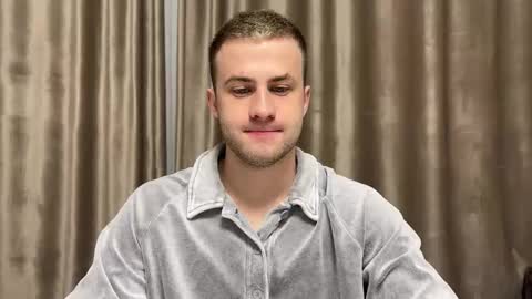 Snapshot of rodrigoveira chatting on 09/11/25, 09:15 Rodrigo online show from 09/11/25, 09:15