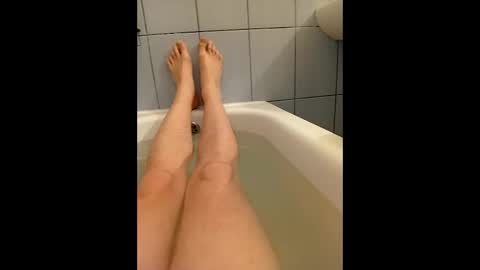 Snapshot of rodriguez81 chatting on 03/22/26, 09:29 F online show from 03/22/26, 09:29