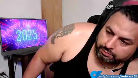 rodrixxx54 online show from 01/01/25, 11:07