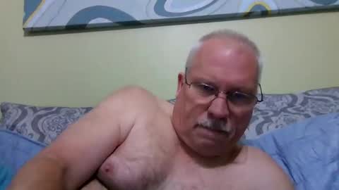 rodstud641 online show from 11/10/25, 10:09