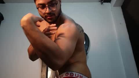 Roger Belmont online show from 10/17/25, 03:20