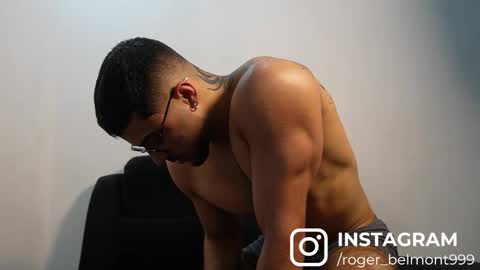 Snapshot of roger_belmont chatting on 01/10/26, 05:09 Roger Belmont online show from 01/10/26, 05:09