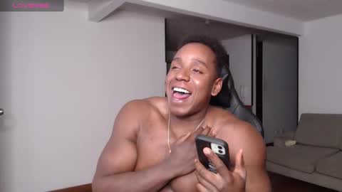 Snapshot of rogger_physique chatting on 01/23/25, 03:05 Rogger online show from 01/23/25, 03:05