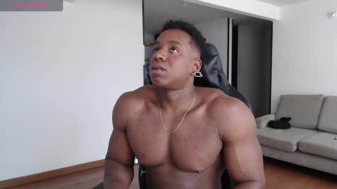 Snapshot of rogger_physique chatting on 01/26/25, 08:23 Rogger online show from 01/26/25, 08:23