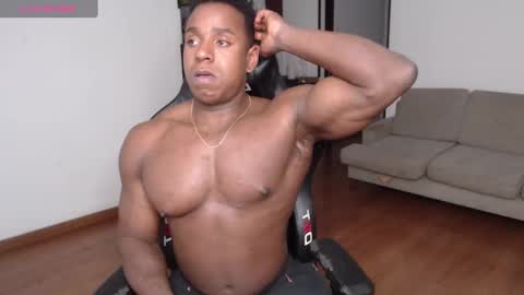 Snapshot of rogger_physique chatting on 02/28/25, 02:53 Rogger online show from 02/28/25, 02:53