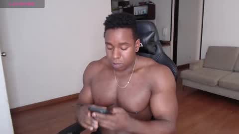 Snapshot of rogger_physique chatting on 03/02/25, 04:53 Rogger online show from 03/02/25, 04:53