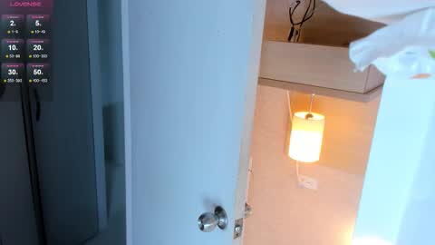 Snapshot of rogger_physique chatting on 02/03/26, 04:21 Rogger online show from 02/03/26, 04:21