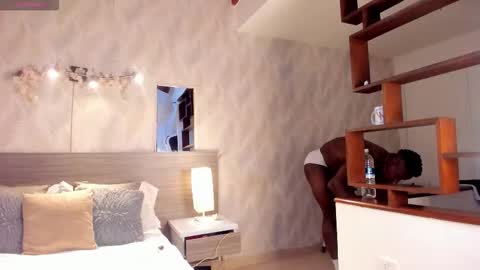 Snapshot of rogger_physique chatting on 02/14/26, 04:20 Rogger online show from 02/14/26, 04:20