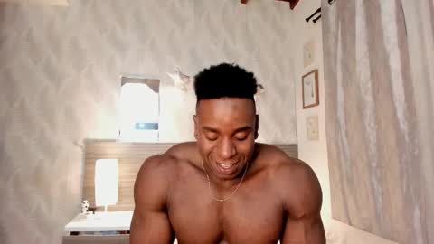 Snapshot of rogger_physique chatting on 03/23/26, 06:28 Rogger online show from 03/23/26, 06:28