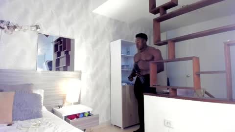 Snapshot of rogger_physique chatting on 04/11/26, 10:03 Rogger online show from 04/11/26, 10:03
